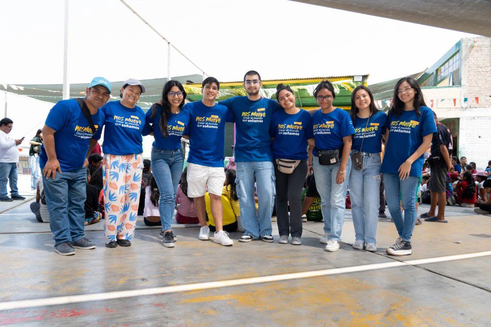 Group of TP employees in Peru.