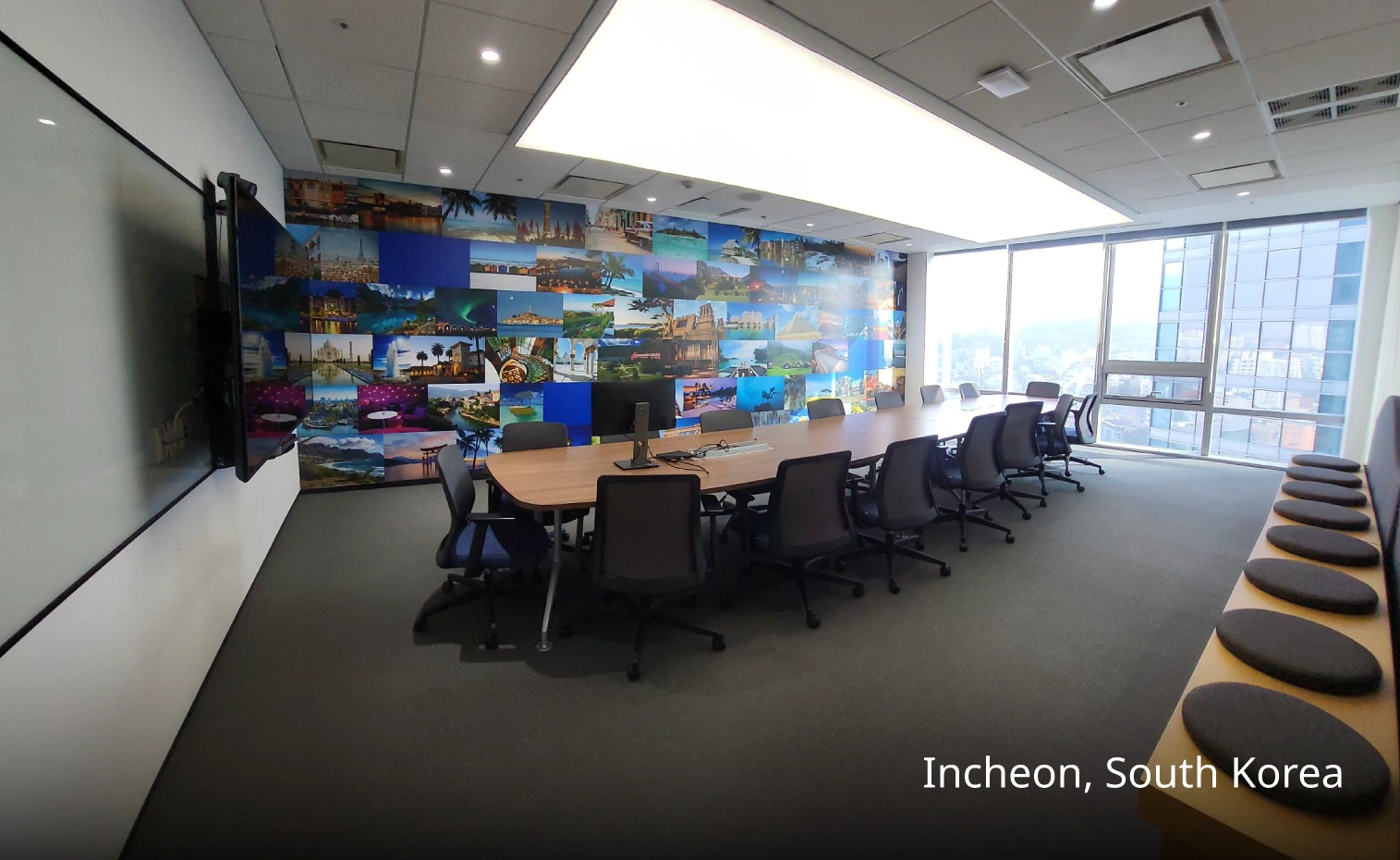 meeting room with beautiful pics
